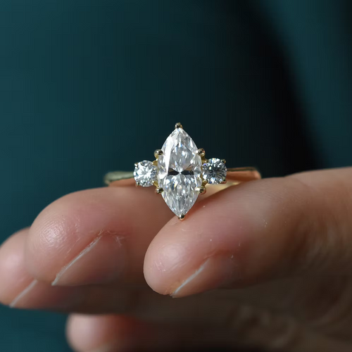 Anillo Moissanita Triada Marquesa