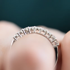 Crown (M)