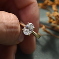 Diamante Labgrown Oval 1.00ct Moño